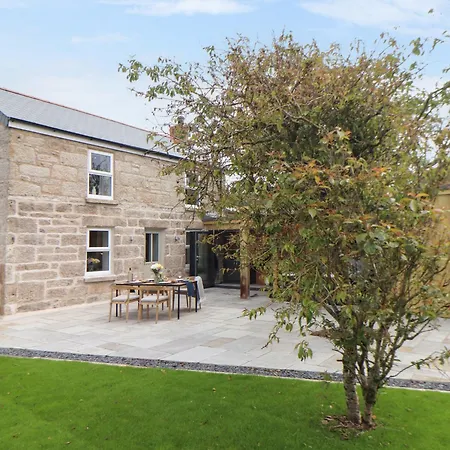 Carn House