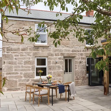 Carn House Penzance